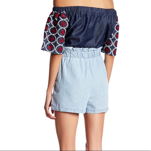 Romeo + Juliet Couture Ruffle Waist Chambray Short - Picture 2 of 8